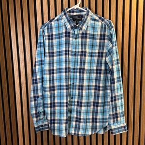Banana Republic Factory Medium Casual Shirt (Blue/White)